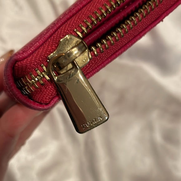 Furla Babylon Zip Around Saffiano Wallet - Picture 5 of 12
